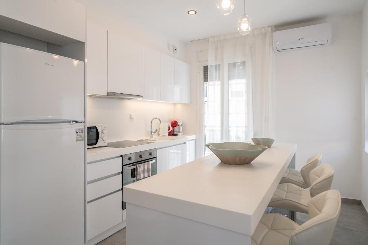 דירות Athens Experience In Exarchia, Big Terrace מראה חיצוני תמונה