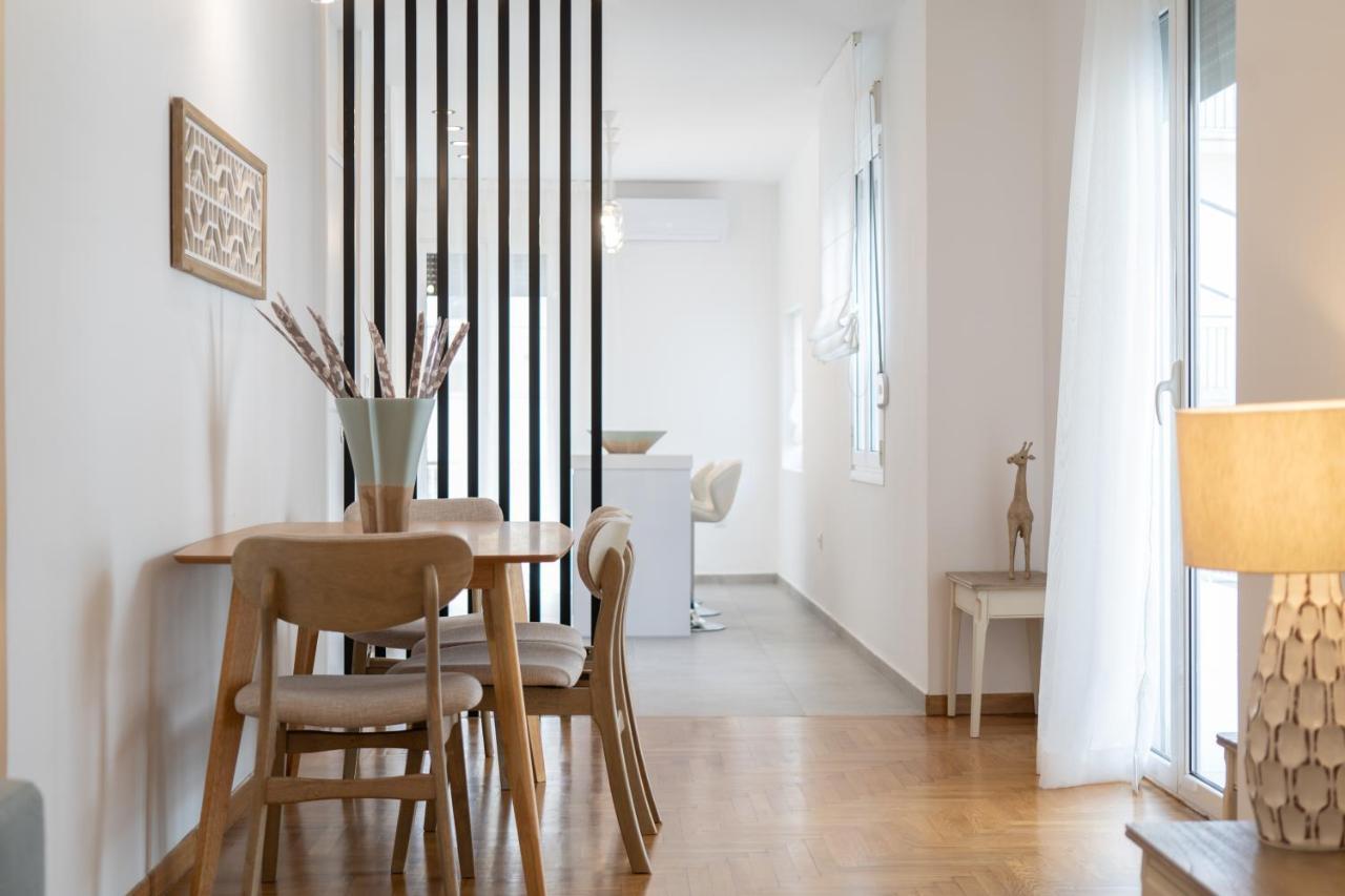 דירות Athens Experience In Exarchia, Big Terrace מראה חיצוני תמונה